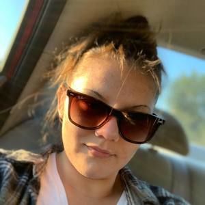 Meet your Posher, Alisia